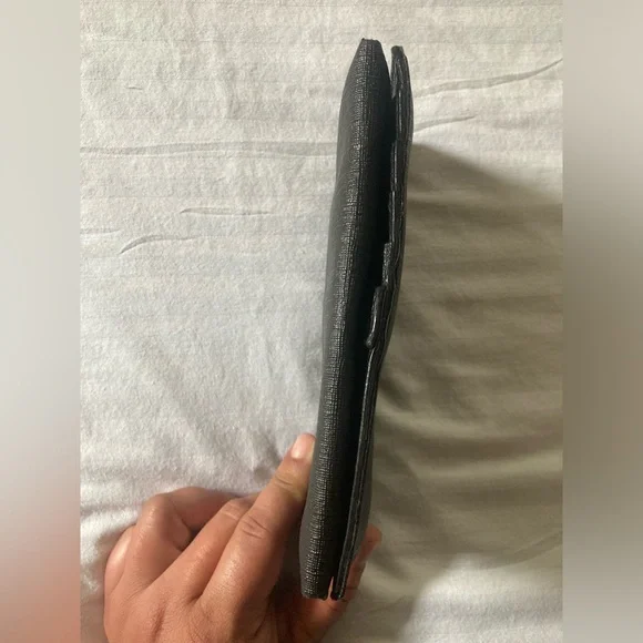 Vintage GUCCI Black Leather Wallet